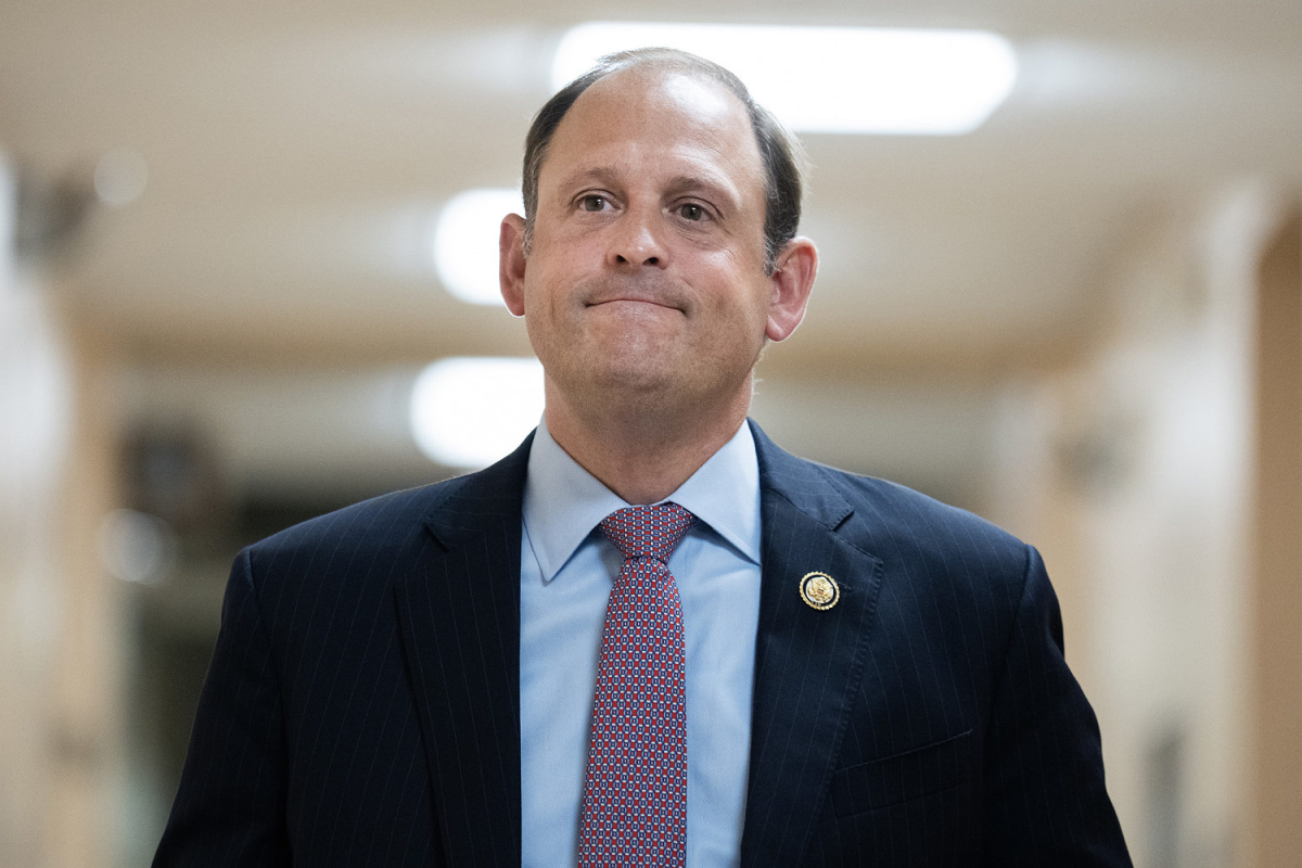 Kentucky Senate Race Endorsements Face Scrutiny Amid GOP Primary