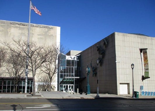 Milwaukee Museum Demolition Debate: County Report Suggests Tearing Down Building