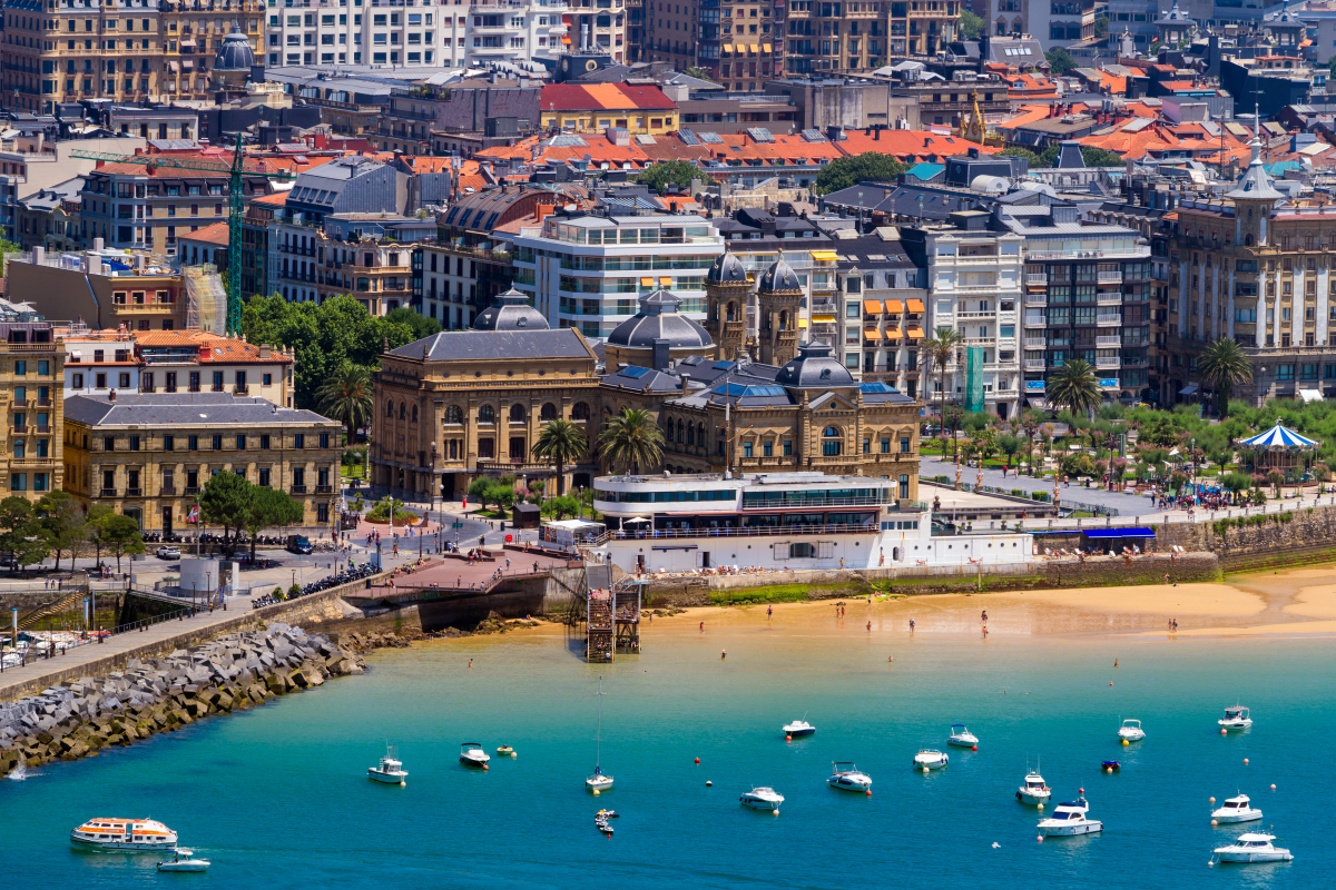 Hidden Retirement Havens: Affordable Towns Gaining Attention by 2025