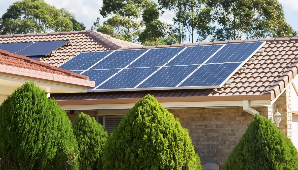 Navigating Solar Leases When Purchasing a Home: Expert Guidance