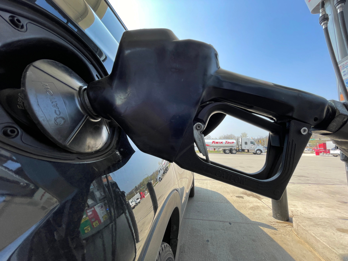 Holiday Travelers to Enjoy Lowest Gas Prices in Years This Christmas