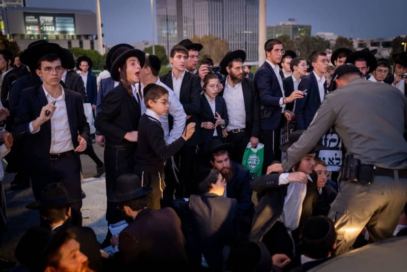 Highway Blocked by Ultra-Orthodox Anti-Draft Protest in Bnei Brak
