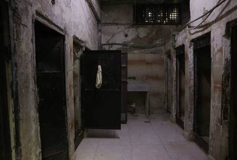 Syria's New Leadership Faces Scrutiny Over Continued Detentions and Prison Conditions